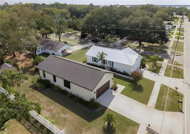 2nd image of 311 Washington Ave, Oldsmar, FL 34677 | MLS# TB8465278