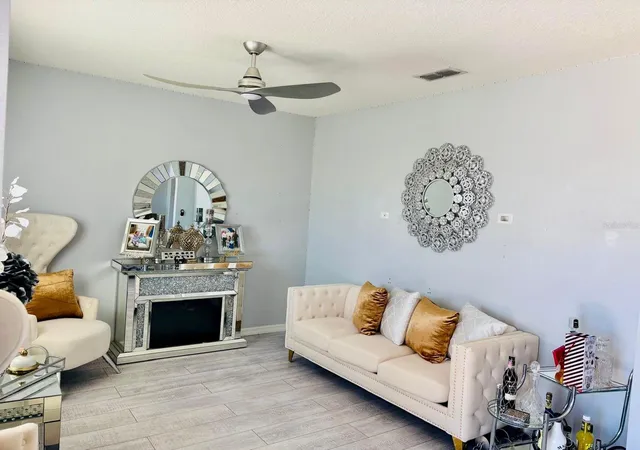 Photo 2 of Single family home for sale at 5837 Arlington River Dr, Lakeland, FL 33811 | MLS# S5141878 | Listing updated on 2026-09-28