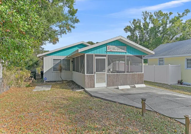 Photo 1 of Single family home for sale at 140 Avenida De La Isla, Nokomis, FL 34275 | MLS# A4678618 | Listing updated on 2026-10-08