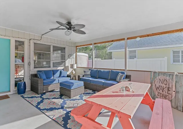 Photo 3 of Single family home for sale at 140 Avenida De La Isla, Nokomis, FL 34275 | MLS# A4678618 | Listing updated on 2026-10-10