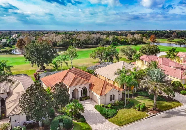 Photo 3 of Single family home for sale at 7042 Vilamoura Pl, Lakewood Ranch, FL 34202 | MLS# A4678644 | Listing updated on 2026-06-28