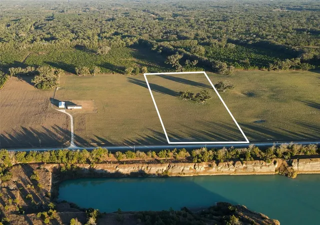 2nd image of 004 Nw 202nd St, Newberry, FL 32669 | MLS# GC536676