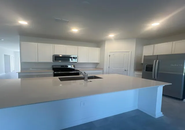 Photo 3 of Single family home for sale at 413 Cedar Key St, Davenport, FL 33837 | MLS# S5141905 | Listing updated on 2026-05-04