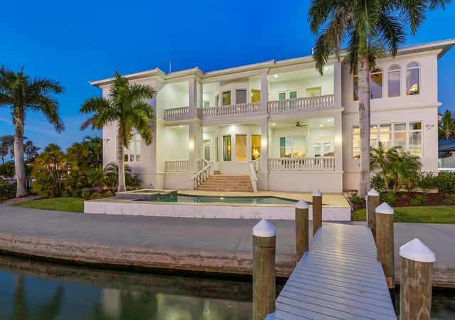 Photo 2 of Sale Pending at 1500 Caribbean Dr, Sarasota, FL 34231 | MLS# A4678685 | Listing updated on 2026-06-03