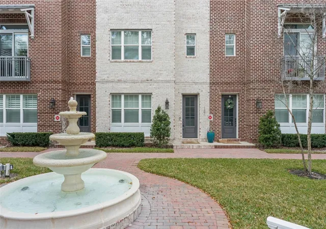 Photo 2 of Townhouse for sale at 131 Oak Laurel Dr, Winter Garden, FL 34787 | MLS# O6374501 | Listing updated on 2026-09-02
