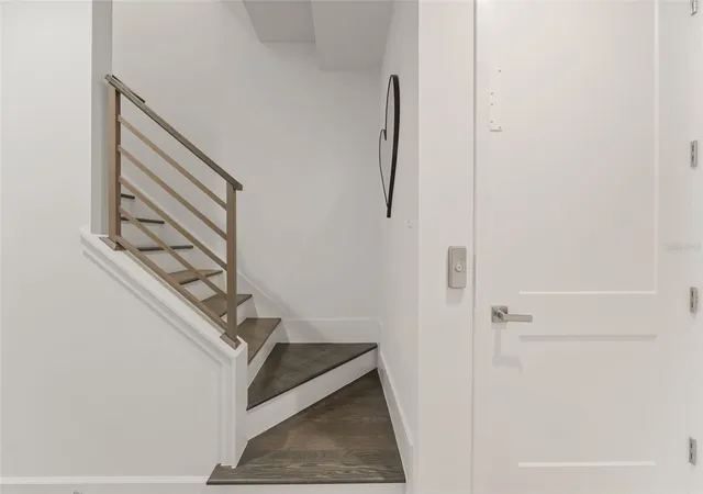 Photo 4 of Townhouse for sale at 131 Oak Laurel Dr, Winter Garden, FL 34787 | MLS# O6374501 | Listing updated on 2026-09-02