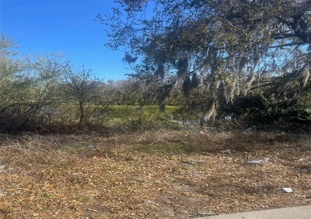 Photo 2 of Land for sale at 3301 N Lake Dr, Plant City, FL 33563 | MLS# A4678691 | Listing updated on 2026-05-07
