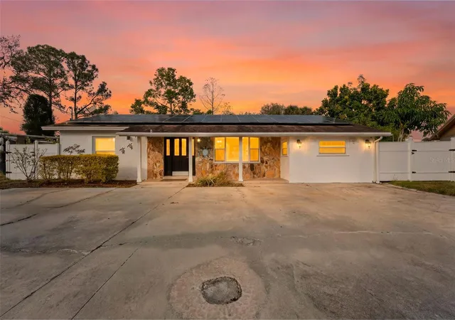 Photo 1 of Single family home for sale at 5017 Stolls Ave, Tampa, FL 33615 | MLS# TB8465538 | Listing updated on 2026-01-19