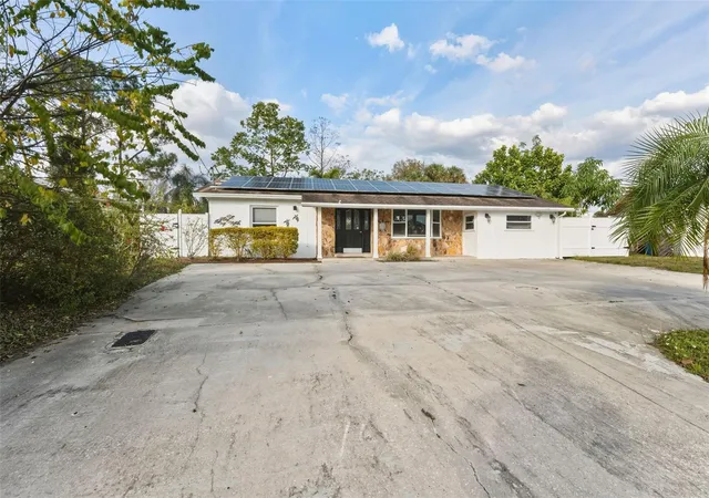 Photo 2 of Single family home for sale at 5017 Stolls Ave, Tampa, FL 33615 | MLS# TB8465538 | Listing updated on 2026-01-19