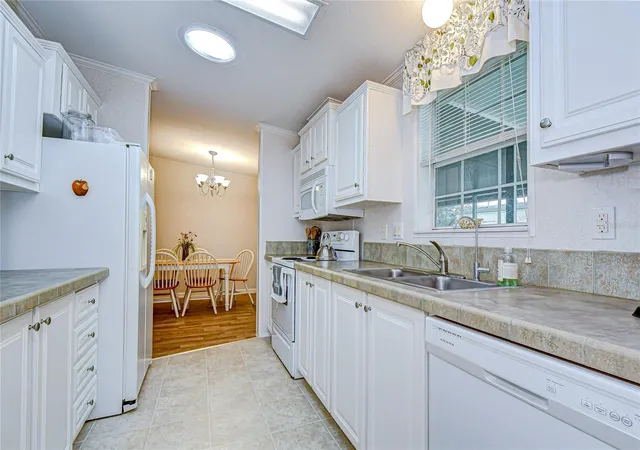 Photo 3 of Manufactured home for sale at 3337 Dawns Dell, Zephyrhills, FL 33541 | MLS# TB8465612 | Listing updated on 2026-07-20