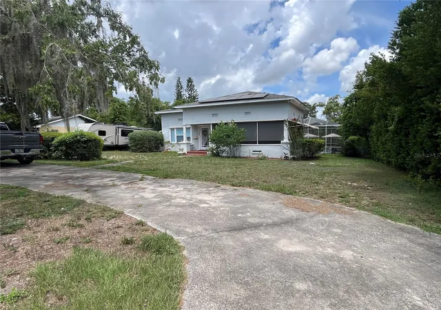 Photo 3 of Single family home for sale at 1127 S Lakeshore Blvd, Lake Wales, FL 33853 | MLS# P4937553 | Listing updated on 2026-08-17