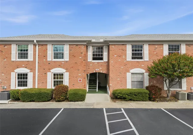 1st image of 3585 41st Terrace S #225, Saint Petersburg, FL 33711 | MLS# TB8465634