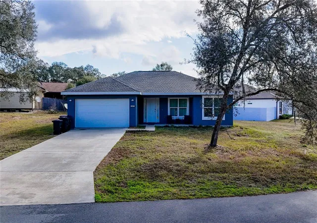 Photo 3 of Single family home for sale at 16417 Sw 27th Circle, Ocala, FL 34473 | MLS# OM716849 | Listing updated on 2026-08-11