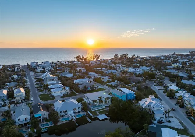 70th image of 7003 Holmes Blvd, Holmes Beach, FL 34217 | MLS# A4678763