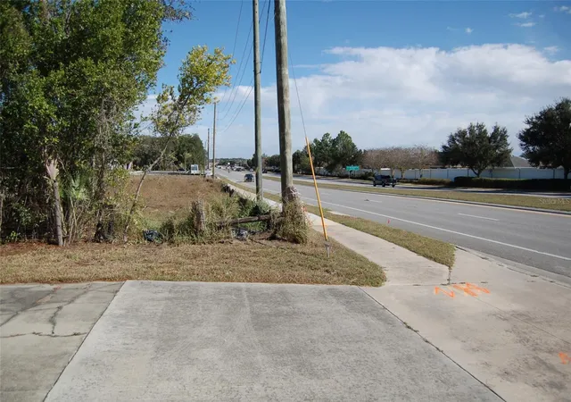 Photo 3 of Single family home for sale at 223 County Rd 466a, Fruitland Park, FL 34731 | MLS# O6374639 | Listing updated on 2026-08-26