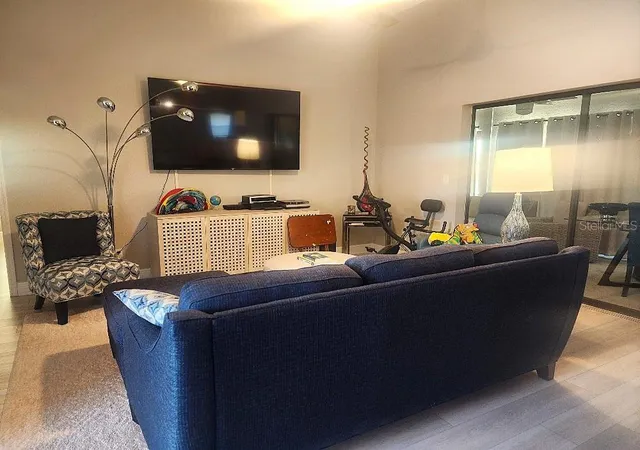 3rd image of 723 Elkhorn Rd, Sun City Center, FL 33573 | MLS# TB8465700