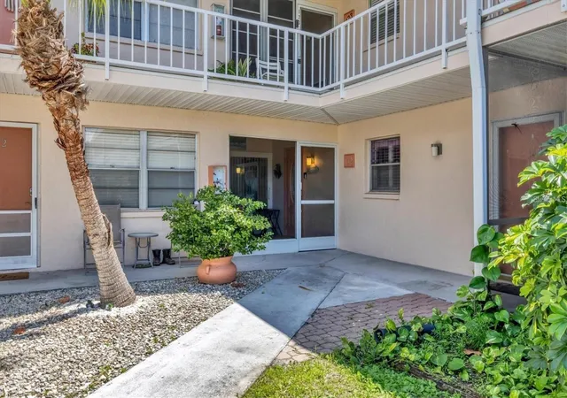 1st image of 460 Base Ave E #113, Venice, FL 34285 | MLS# N6142467