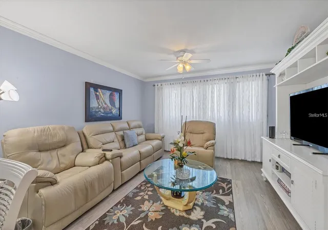 2nd image of 460 Base Ave E, VENICE, FL 34285