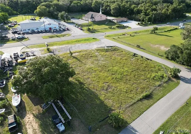 13th image of 3172 N Aquaview Ter, Hernando, FL 34442 | MLS# OM716870