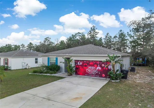Photo 3 of Single family home for sale at 328 Hibiscus Dr, Kissimmee, FL 34759 | MLS# O6374718 | Listing updated on 2026-04-11