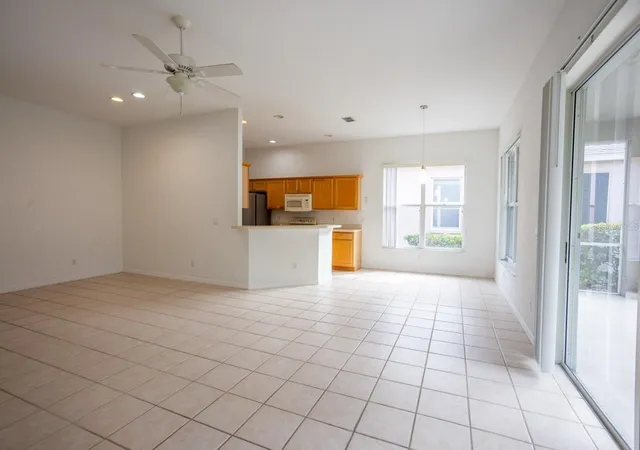 Homes for sale in Lake Mary, FL | 985 Ridgemount Pl, Lake Mary, FL 32746 | MLS# O6374738