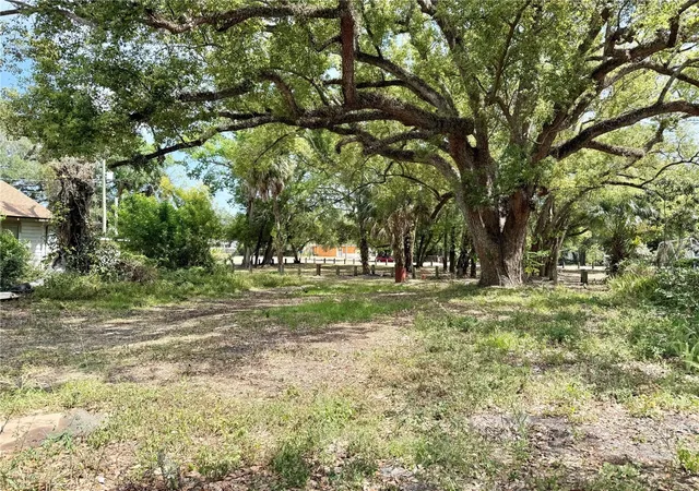 3rd image of 3417 E 11Th Ave, Tampa, FL 33605 | MLS# TB8465853
