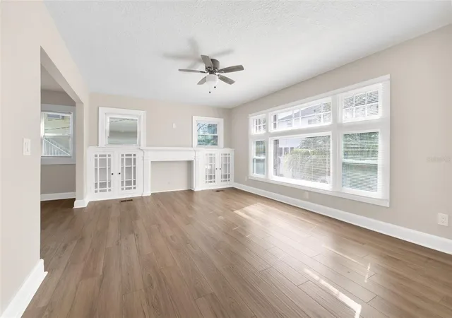 3rd image of 781 31st Avenue N, Saint Petersburg, FL 33704 | MLS# TB8465887