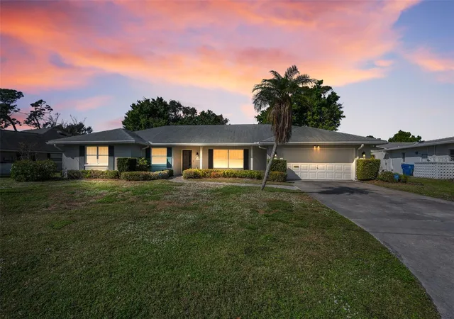 1st image of 4 Hibiscus Rd, Belleair, FL 33756 | MLS# TB8465888