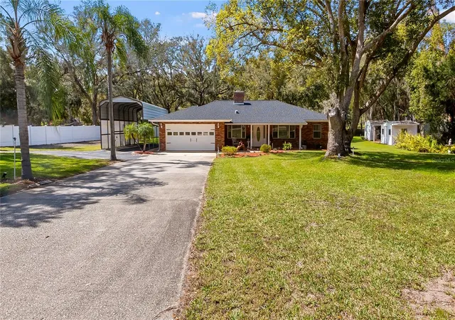Photo 3 of Single family home for sale at 11136 Bronson Rd, Clermont, FL 34711 | MLS# TB8465926 | Listing updated on 2026-10-23