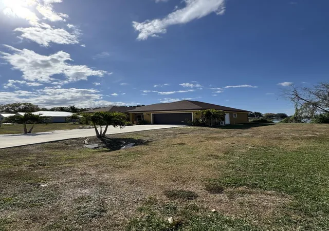 3rd image of 2809 Se 27Th Ave, Okeechobee, FL 34974 | MLS# A4678840