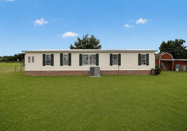 Photo 3 of Manufactured home for sale at 15355 Se 113th Street Rd, Ocklawaha, FL 32179 | MLS# G5106928 | Listing updated on 2026-09-21