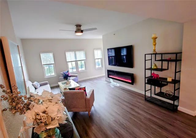 Photo 2 of Sale Pending at 200 4th Avenue S #130, Saint Petersburg, FL 33701 | MLS# A4678889 | Listing updated on 2026-08-13