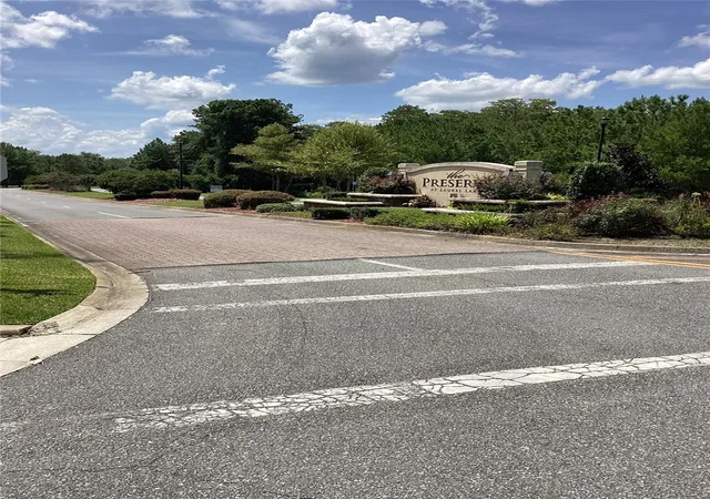 Homes for sale in Lake City, FL | 525 Sw Bellflower Dr, Lake City, FL 32024 | MLS# GC536730