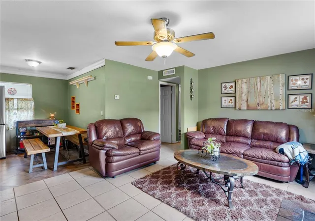 3rd image of 2904 Allison Dr, Orlando, FL 32826 | MLS# O6374981