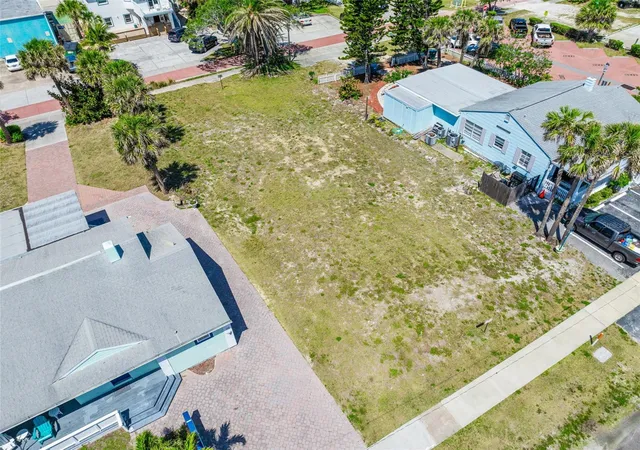 3rd image of 118 N Atlantic, Cocoa Beach, FL 32931 | MLS# V4946840