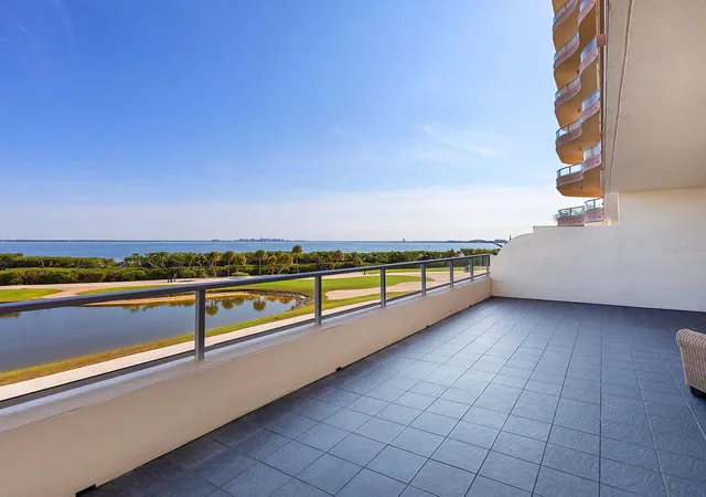 4th image of 3040 Grand Bay Blvd #213, Longboat Key, FL 34228 | MLS# A4678941