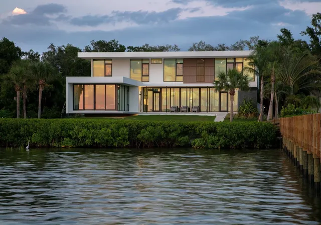 Photo 3 of Single family home for sale at 1500 Bayview Dr, Sarasota, FL 34239 | MLS# A4678945 | Listing updated on 2026-06-17
