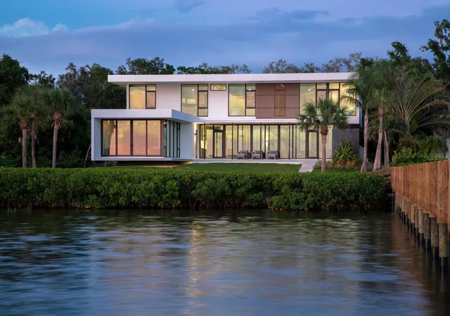 Photo 4 of Single family home for sale at 1500 Bayview Dr, Sarasota, FL 34239 | MLS# A4678945 | Listing updated on 2026-06-17
