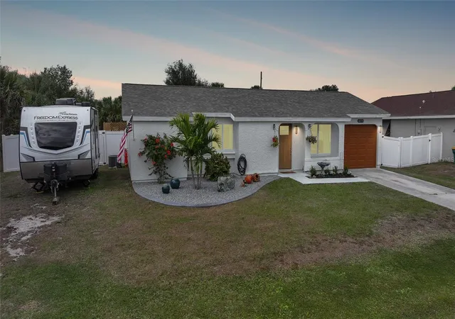 5th image of 18970 Mcgrath Cir, Port Charlotte, FL 33948 | MLS# C7520498