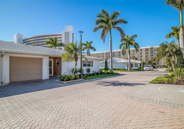 Homes for sale in Sarasota, FL | 6300 Midnight Pass Rd #21, Sarasota, FL 34242 | MLS# A4678951
