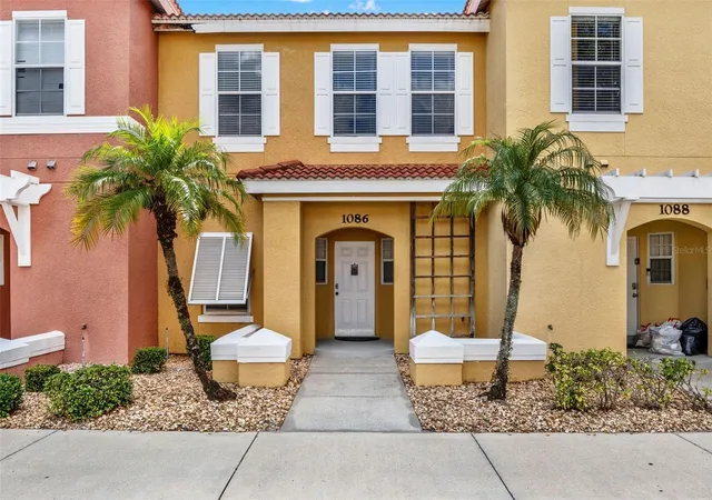 Townhouse for sale at 1086 Park Ridge Cir, KISSIMMEE, FL 34746 | MLS# O6375057
