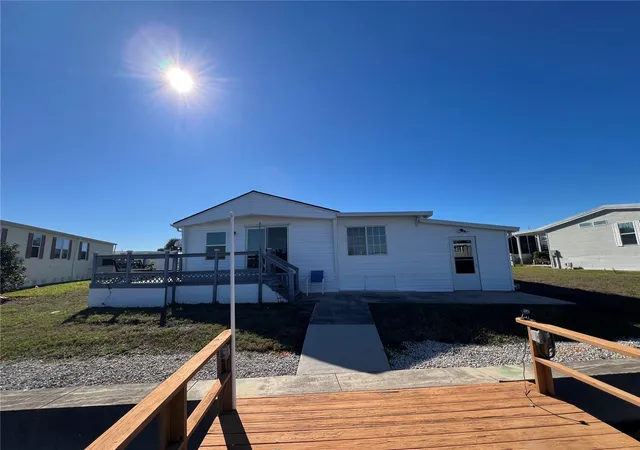 3rd image of 217 Mount Isle Ave Ne #197, St Petersburg, FL 33702 | MLS# TB8466230