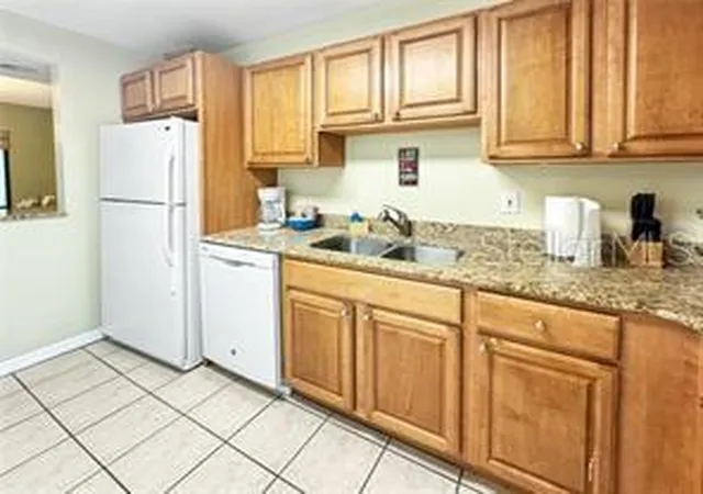 Photo 4 of Condo for sale at 1515 Pinellas Bayway S #40, St Petersburg, FL 33715 | MLS# TB8466236 | Listing updated on 2026-09-28