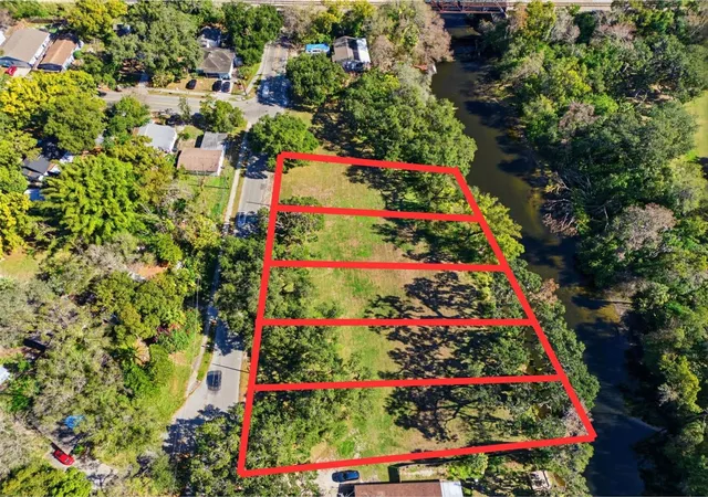 2nd image of 2011 E Mulberry Dr, Tampa, FL 33604 | MLS# O6375135