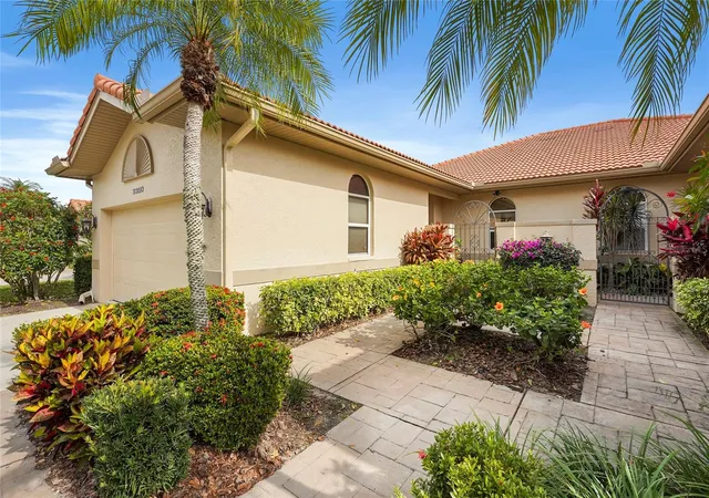 Photo 4 of House for sale at 3350 W Chelmsford Ct #13, Sarasota, FL 34235 | MLS# TB8466391 | Listing updated on 2026-07-20