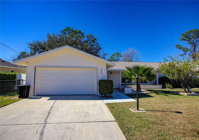 Homes for sale in Palm Coast, FL | 142 Foster Ln, Palm Coast, FL 32137 | MLS# FC315446