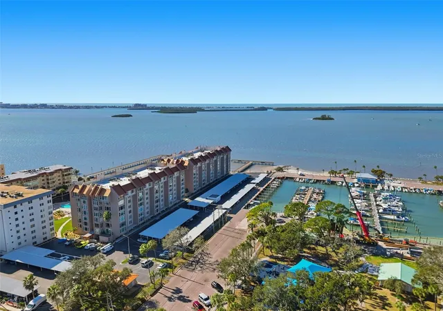 Photo 1 of Condo for sale at 632 Edgewater Dr #135, Dunedin, FL 34698 | MLS# TB8466464 | Listing updated on 2026-09-14
