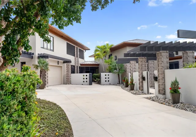 2nd image of 1804 N Lake Shore Dr, Sarasota, FL 34231 | MLS# A4679067