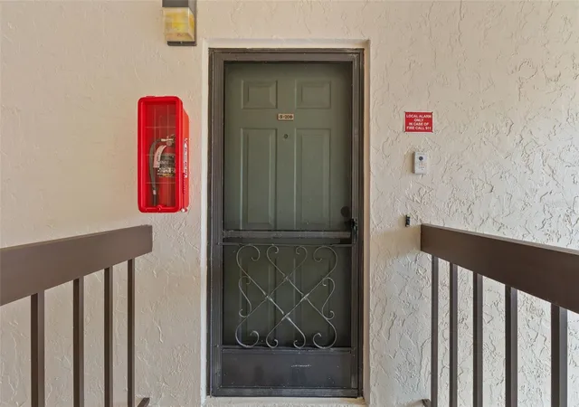 4th image of 19505 Quesada Ave #S208, Port Charlotte, FL 33948 | MLS# C7520563