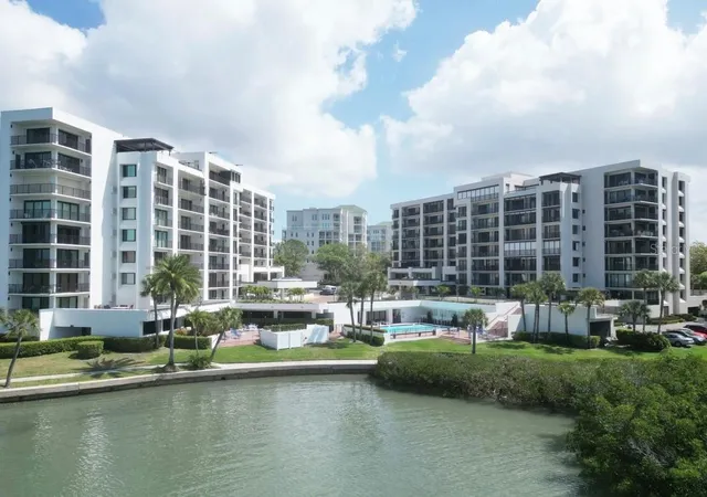 75th image of 8 Belleview Blvd #702, Belleair, FL 33756 | MLS# TB8466591
